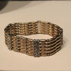 Gold stretch bracelet